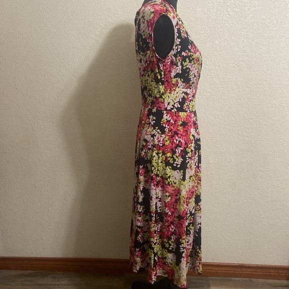 east5th DRESS - Picture 2 of 6